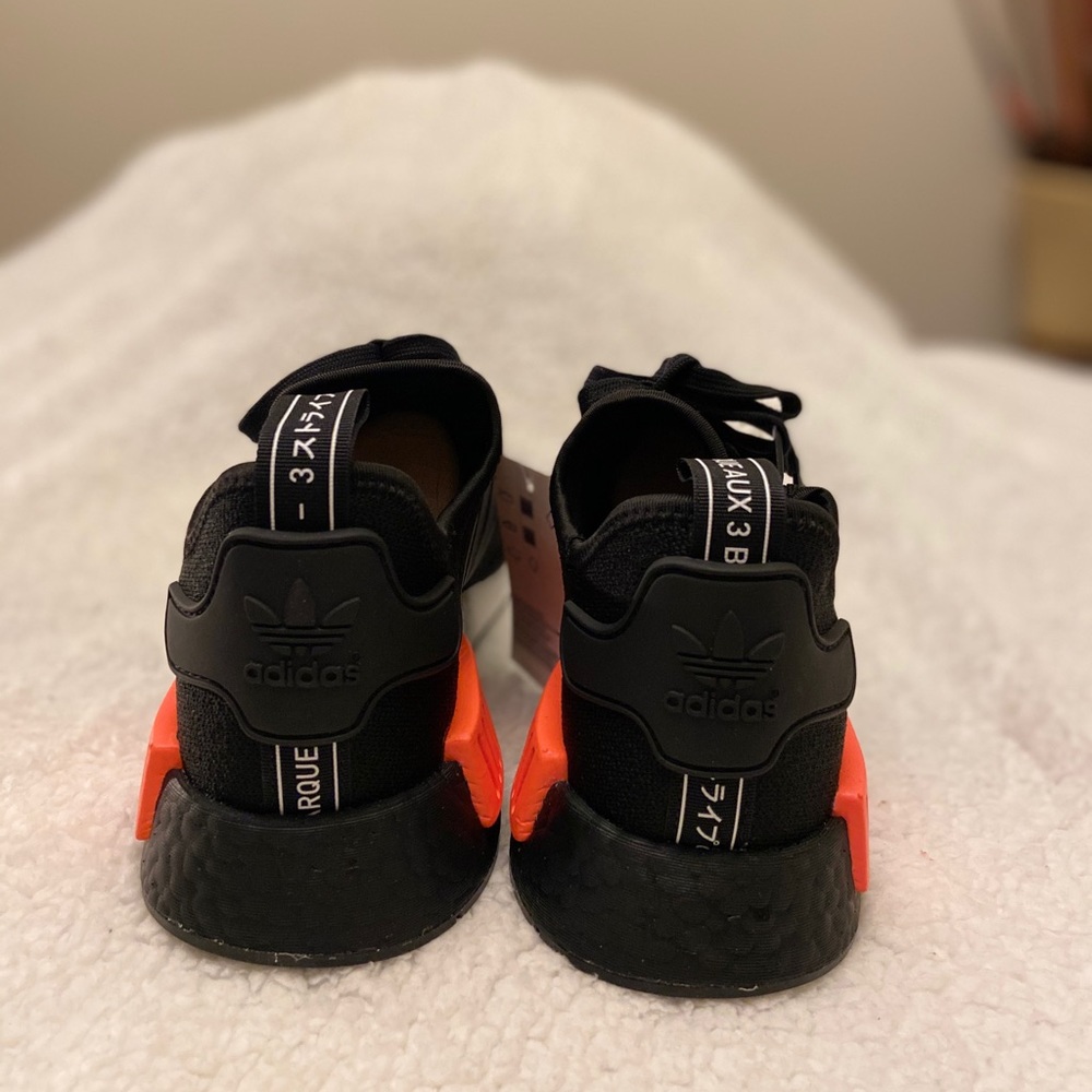 ADIDAS NMD R1 - Picture 6 of 8